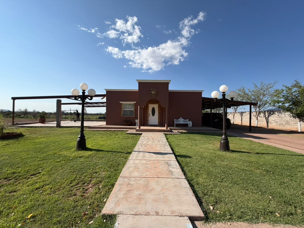 Fachada de la Casa Familiar